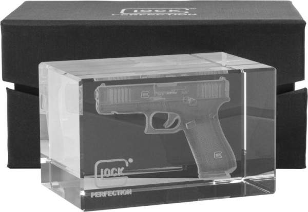 GLOCK BRIEFBESCHWERER (GLASWÜRFEL MIT GRAVUR), #2977